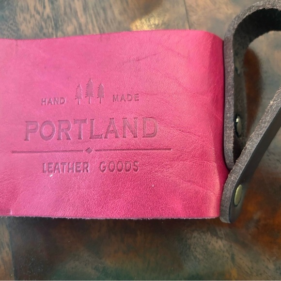 Portland Leather Red Mug Holder - Picture 3 of 3